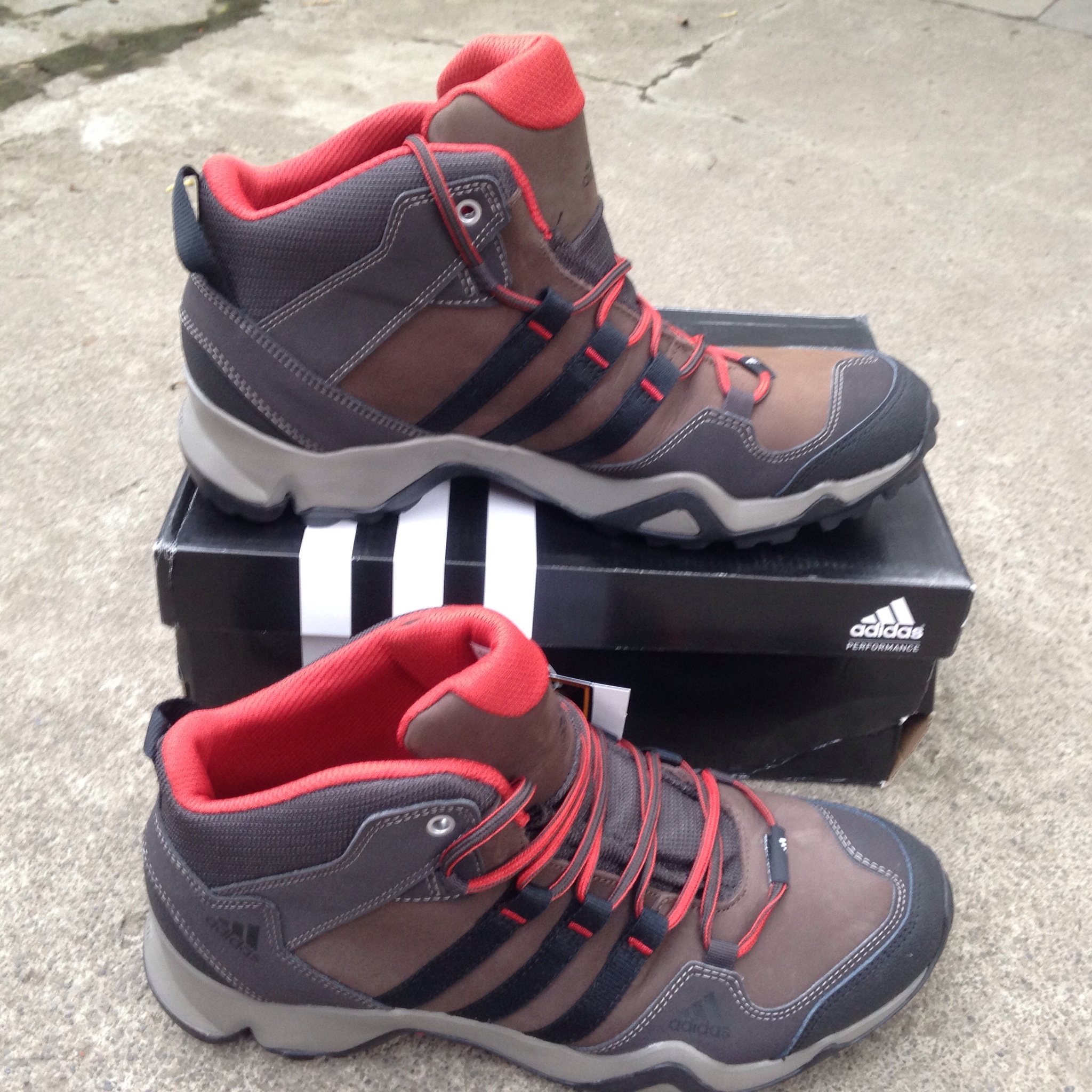 Sepatu Outdoor Adidas Jawpaw Slip On Anzit Dlx Kurobe Duramo Goretex dll