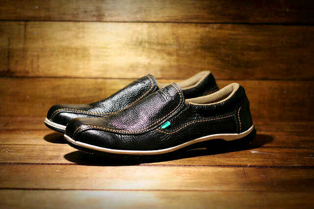 jual sepatu kickers slop kulit 2 addict10 jual sepatu kickers slop kulit 2 addict10