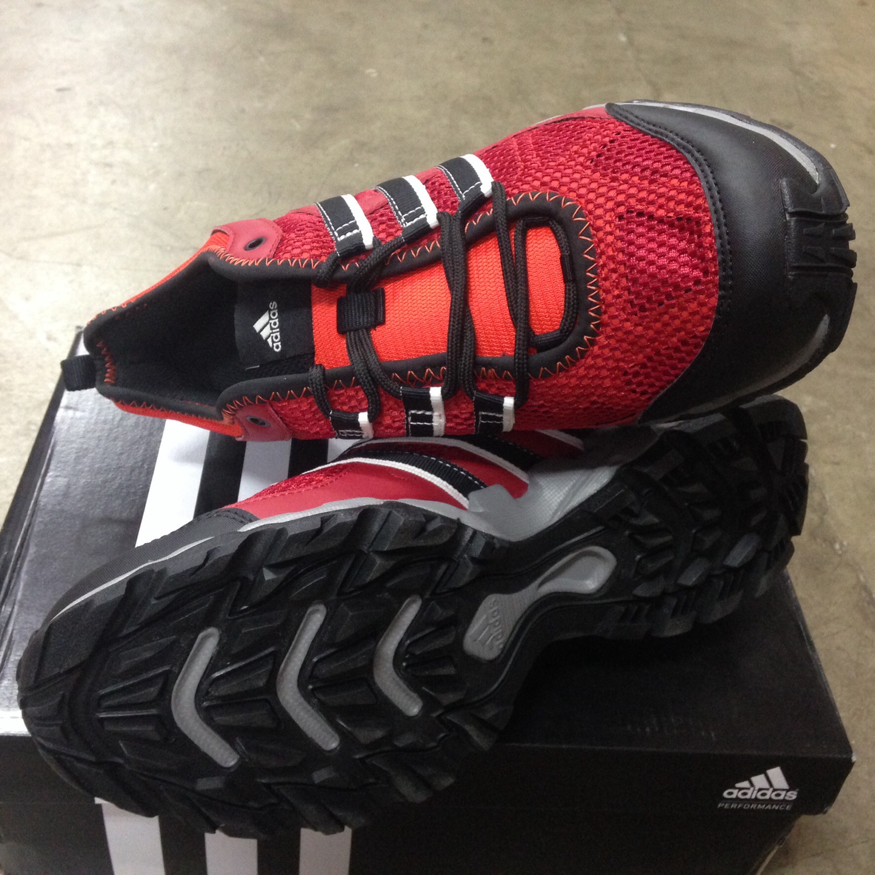 Sepatu Outdoor Adidas Jawpaw Slip On Anzit Dlx Kurobe Duramo Goretex dll