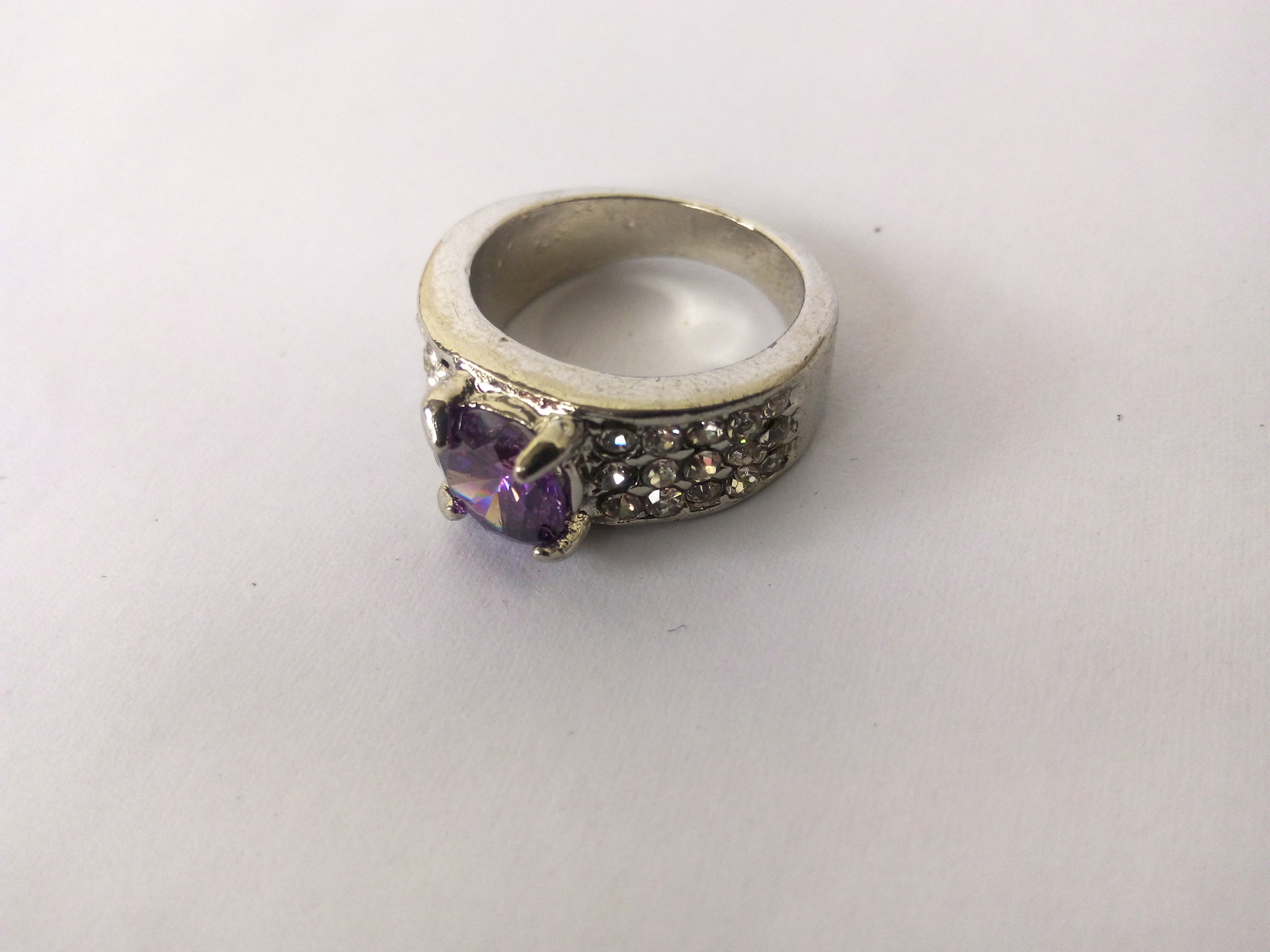 jual cincin wanita cubix swarovski element ungu jual cincin wanita cubix swarovski element ungu
