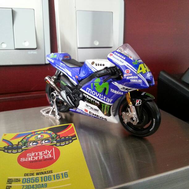 jual miniatur diecast moto gp maisto skala 1 18 valentino ducati 2014 simplysabrina jual miniatur diecast moto gp maisto skala 1 18 valentino ducati 2014 simplysabrina