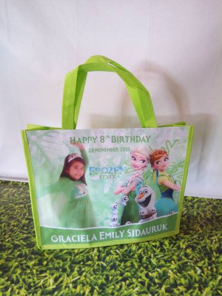jual tas souvenir ulang tahun tas jinjing tas ultah frozen elsa rainbow kana jual tas souvenir ulang tahun tas jinjing tas ultah frozen elsa rainbow kana