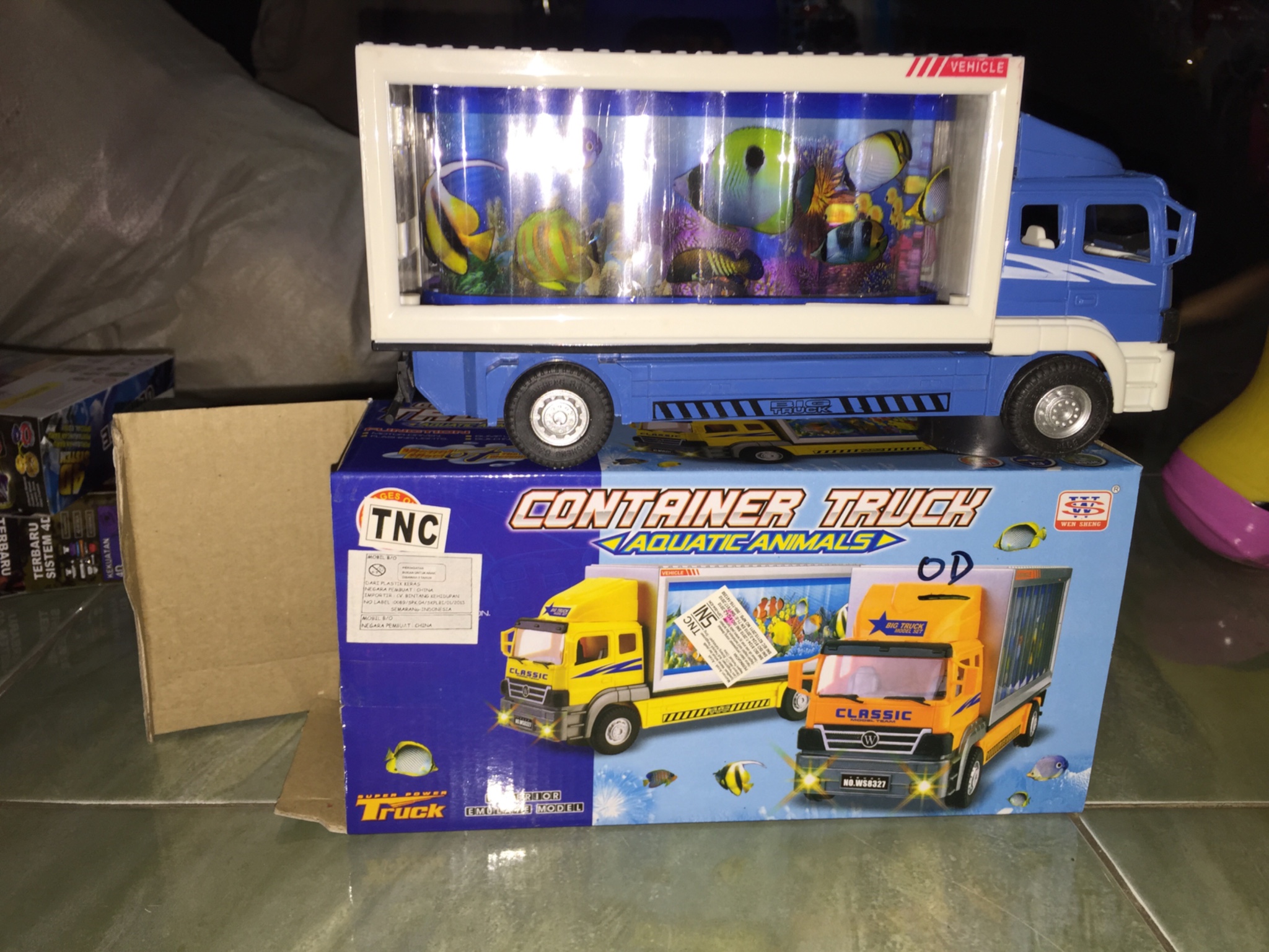 Jual mobil truk aquarium murah Von store a e2 c170 11e4 8b40 fab8