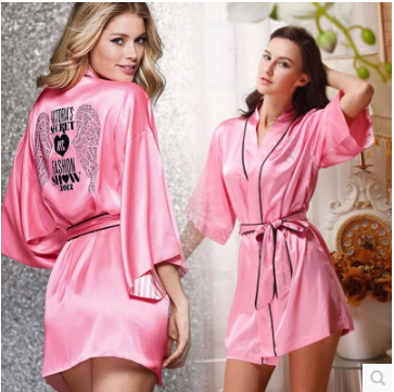 jual secret fashion show heavy satin pink kimono jual secret fashion show heavy satin pink kimono