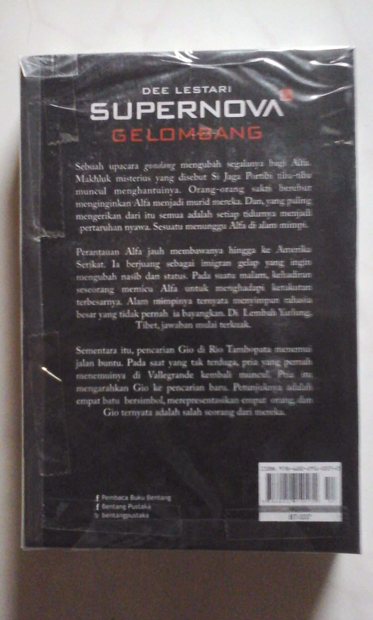 jual novel supernova quot gelombang quot penulis lestari warehouse of fiction jual novel supernova quot gelombang quot penulis lestari warehouse of fiction