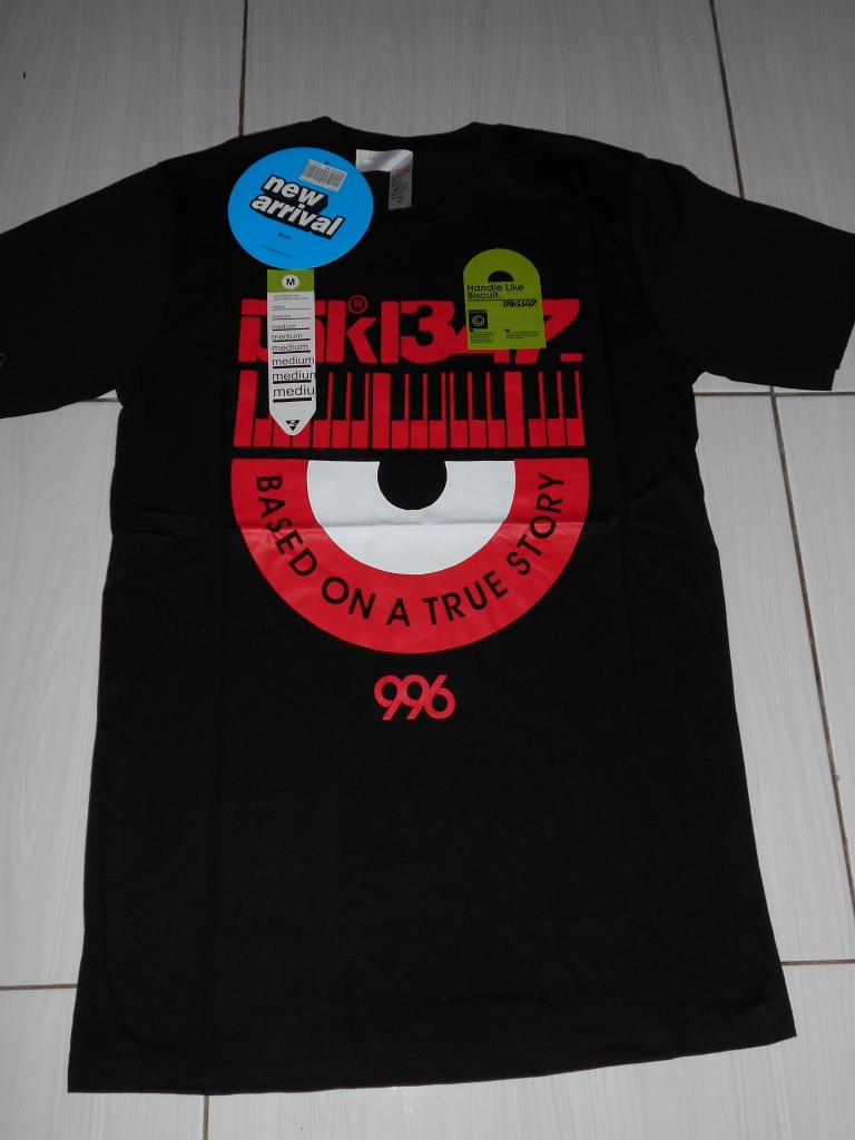 Kaos Distro Unkl347 Size M jual kaos distro unkl347 family distro Kaos Distro Unkl347 Size M jual kaos distro unkl347 family distro