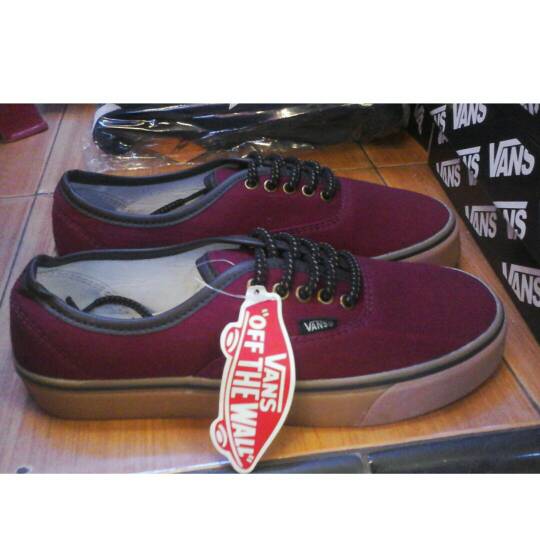 Más Vans era maron Más Vans era maron