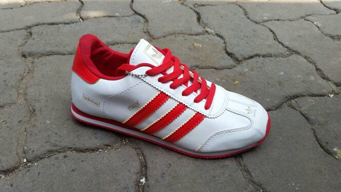 jual sepatu adidas italy putih lis merah box aydinasti jual sepatu adidas italy putih lis merah box aydinasti