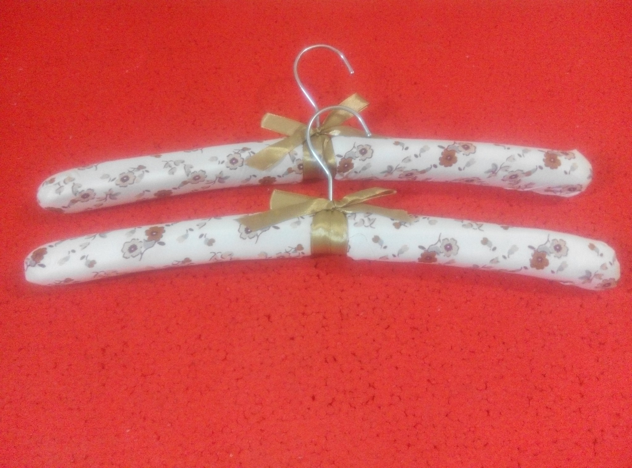 jual hanger busa dengan pita cantik dan mengemaskan jual hanger busa dengan pita cantik dan mengemaskan