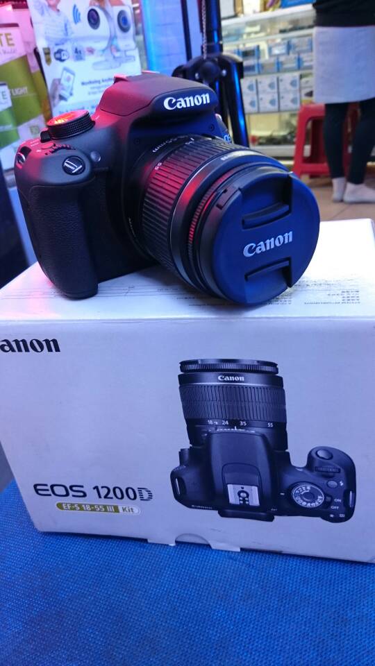 jual canon eos 1200d 18 mp lensa kit 18 55mm hitam free jual canon eos 1200d 18 mp lensa kit 18 55mm hitam free