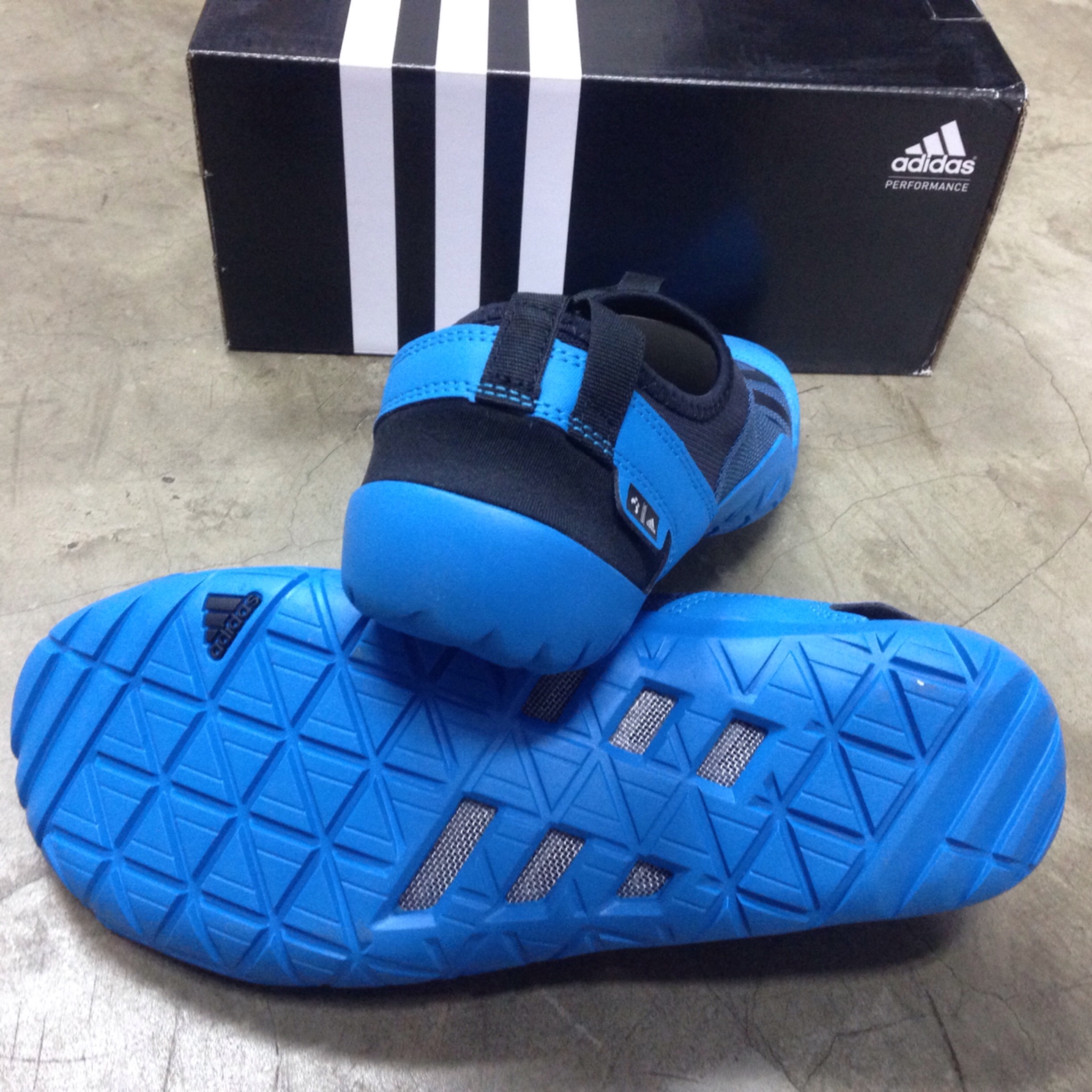 Sepatu Outdoor Adidas Jawpaw Slip On Anzit Dlx Kurobe Duramo Goretex dll