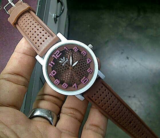 jual jam tangan adidas rubber cewek coklat cs arloji jual jam tangan adidas rubber cewek coklat cs arloji