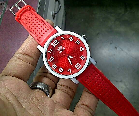 jual jam tangan adidas rubber cewek merah cs arloji jual jam tangan adidas rubber cewek merah cs arloji