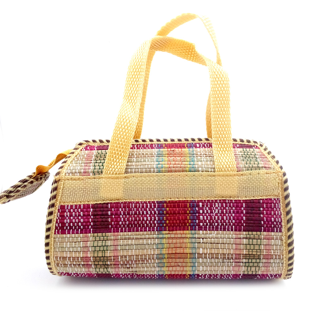 jual kerajinan jogja tas pandan anyam mungil bn001 18x11x7 cm motif d modemku mega sarana jual kerajinan jogja tas pandan anyam mungil bn001 18x11x7 cm motif d modemku mega sarana
