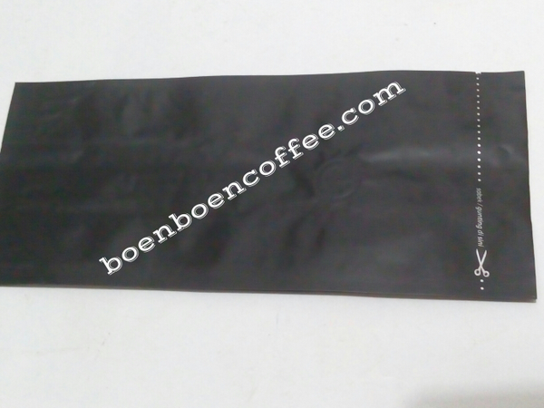 jual kemasan kopi gusset aluminium foil dengan valve 500 gr warna hitam boenboencoffee jual kemasan kopi gusset aluminium foil dengan valve 500 gr warna hitam boenboencoffee