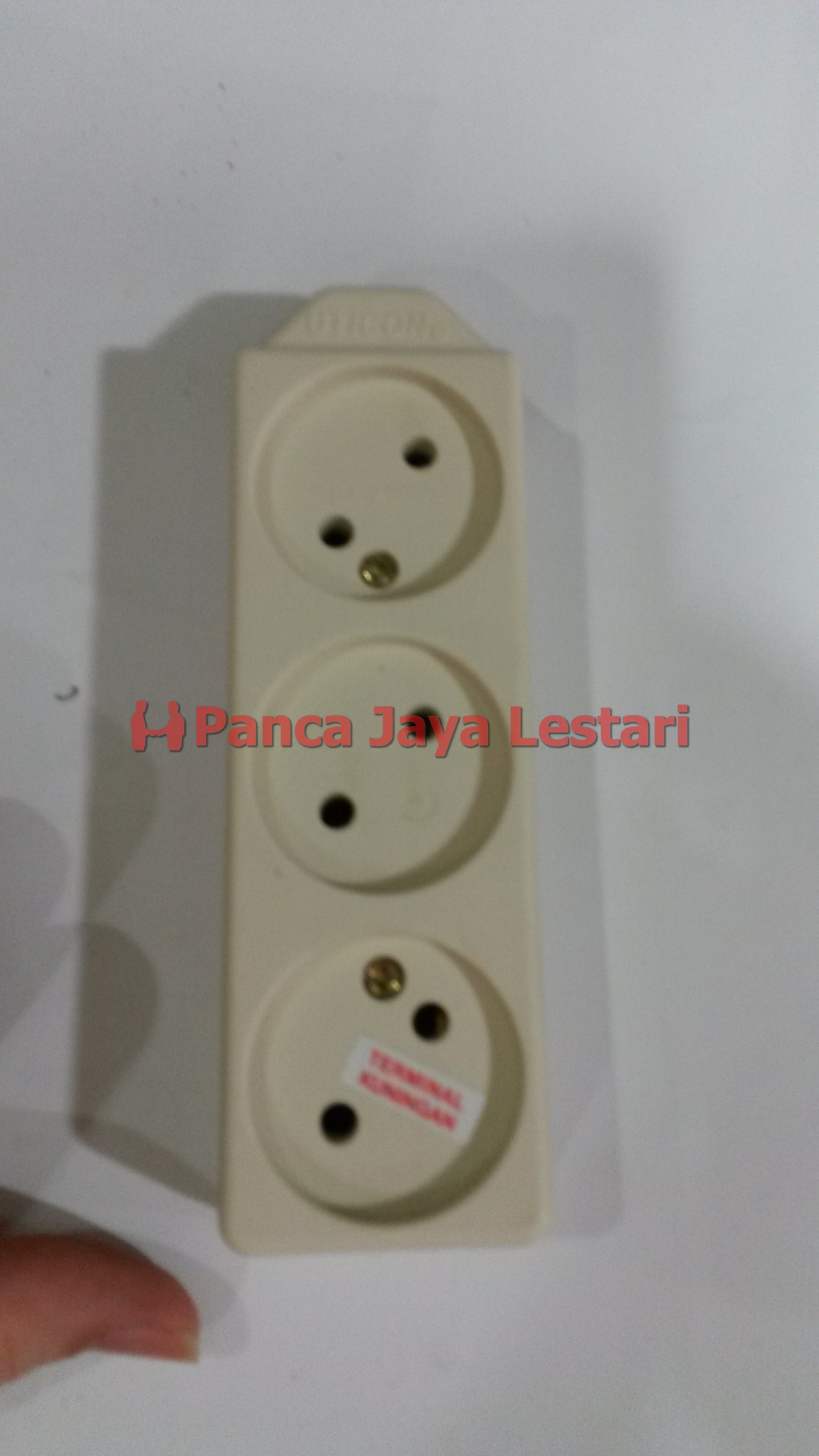 jual terminal uticon datar stopkontak uticon 3 lubang jual terminal uticon datar stopkontak uticon 3 lubang