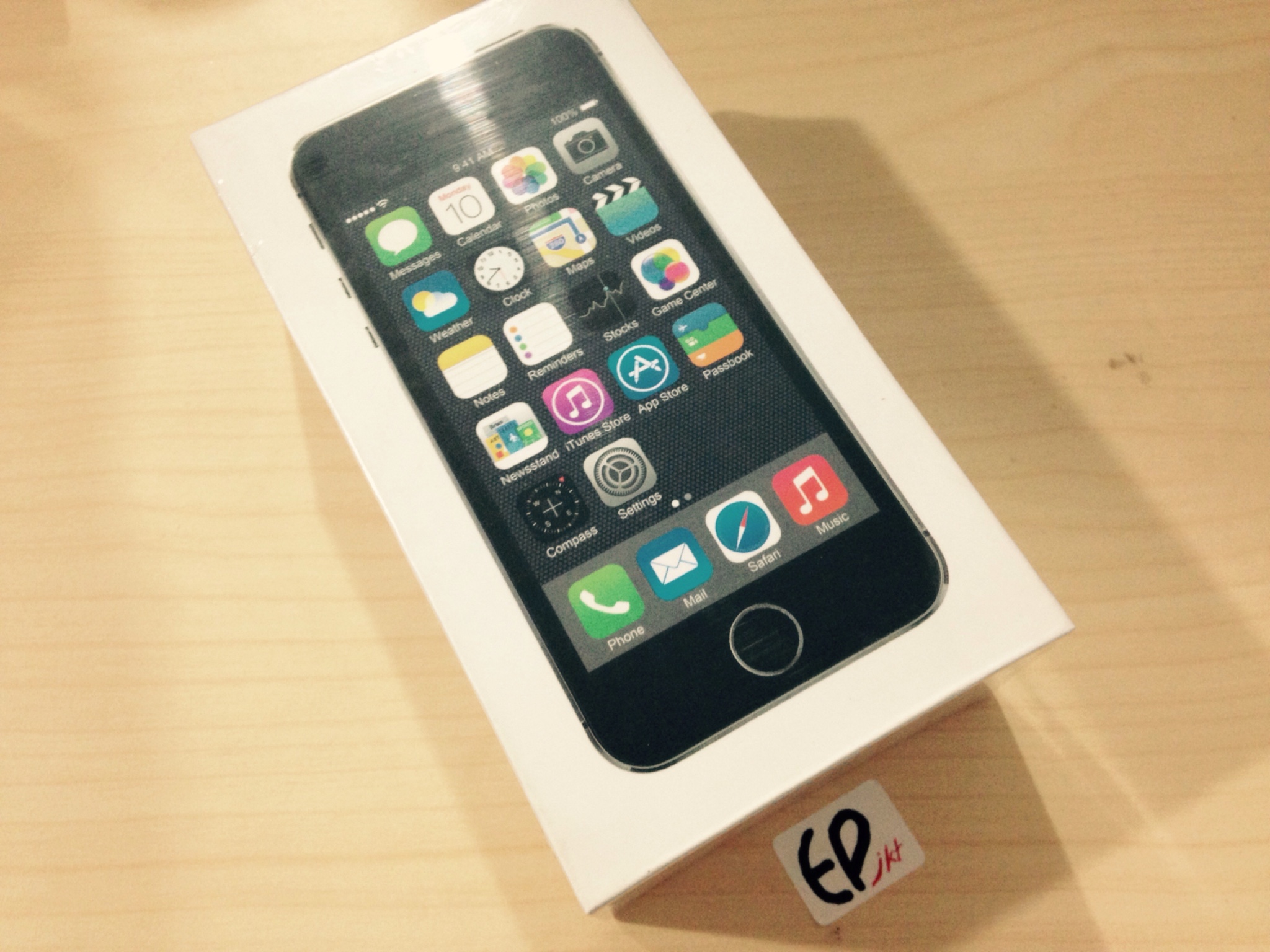 Apple Iphone 5s 32gb Grey Grade A Garansi 1 Tahun Distributor APPLE IPHONE 5S 32GB GARANSI DISTRIBUTOR…