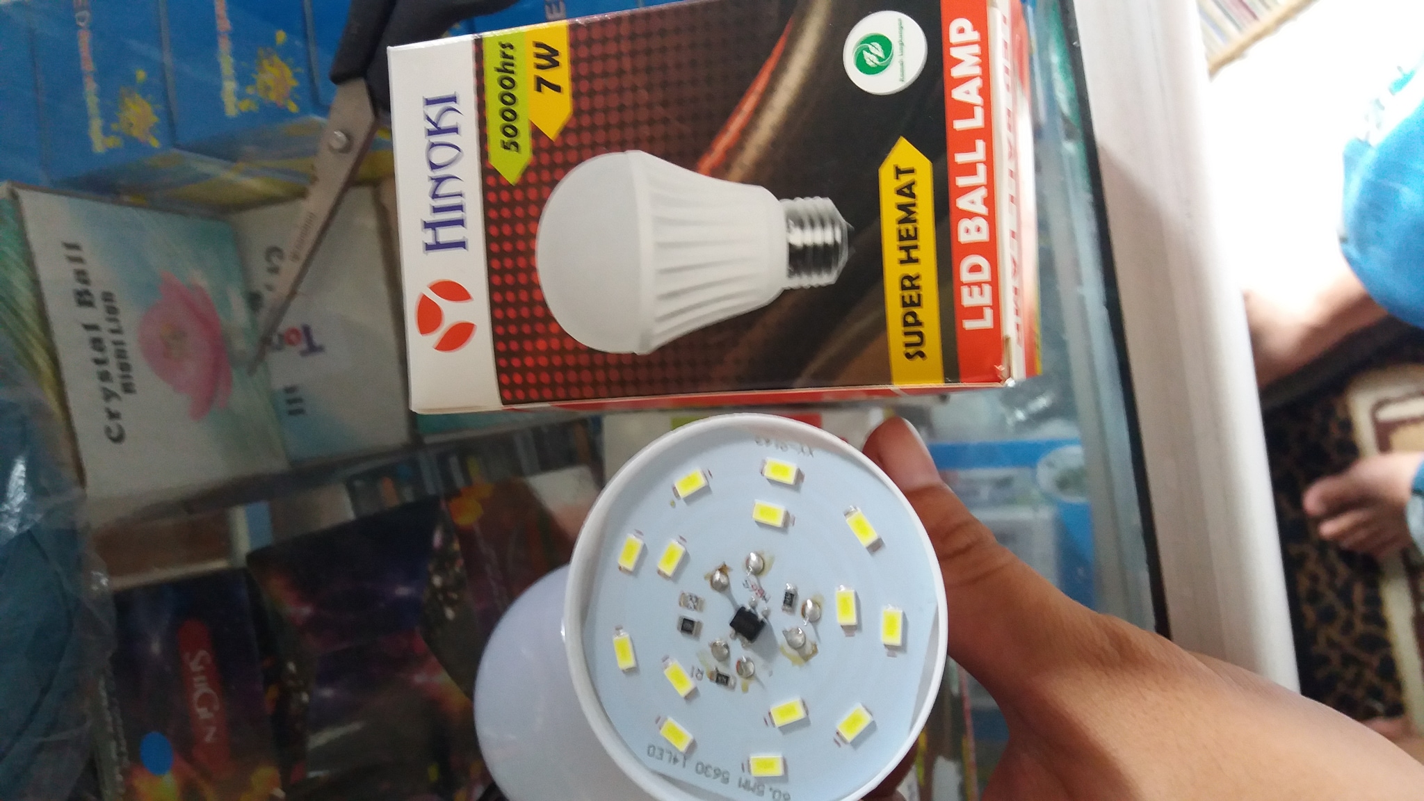 Cek Harga Led Bohlam Lampu 18 Watt 6 Pcs Hinomaru Hemat Energi Source · 224472 1321adc9