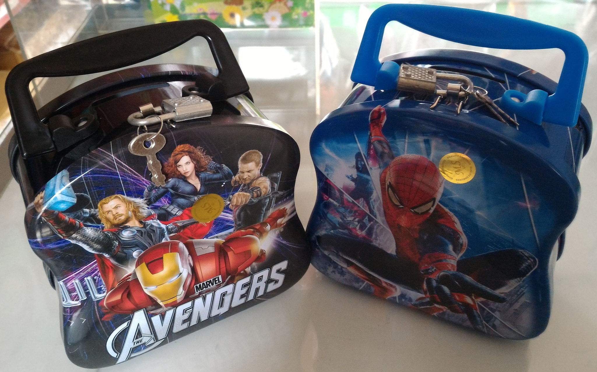 Celengan Tabungan Kaleng Karakter Hero Captain America Page 2 Source · Jual Tabungan celengan kaleng tas type 2639 dengan kunci gembok PELANGI STATIONERY ...