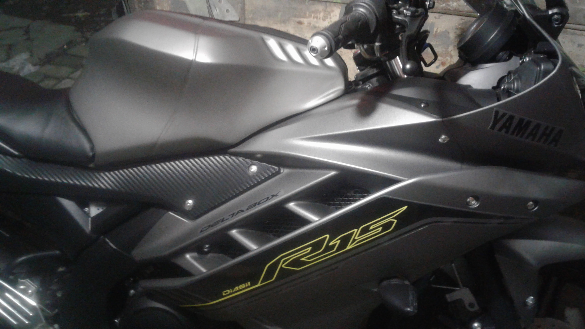 jual tanki cover tanki yamaha r15 model r1 spesial juragan modifikasi jual tanki cover tanki yamaha r15 model r1 spesial juragan modifikasi