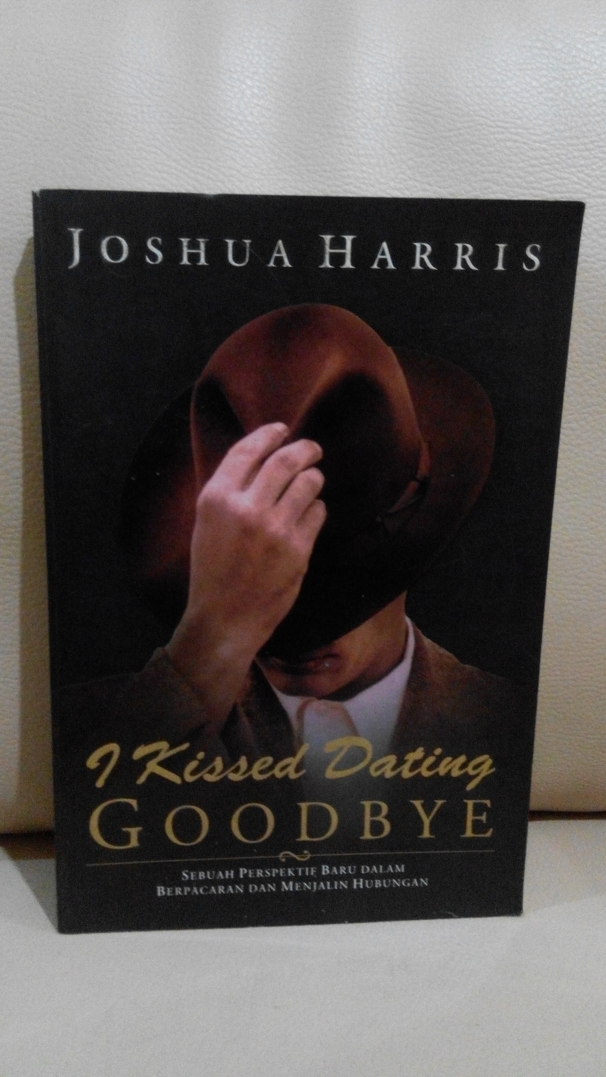 Ulasan Buku: I Kissed Dating Goodbye