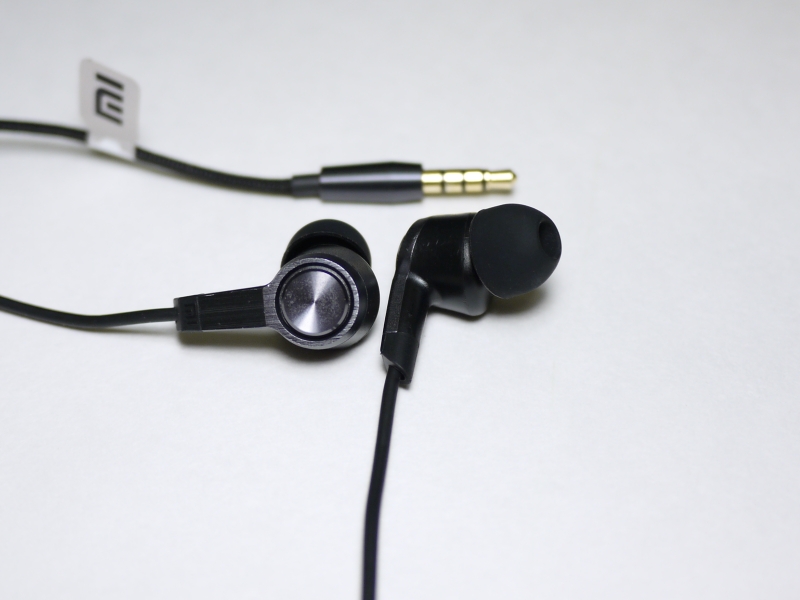 Jual Xiaomi Mi Piston 3 Earphone Headset Good Product - Hitam - Kota Bekasi - E-Poy Market | Tokopedia