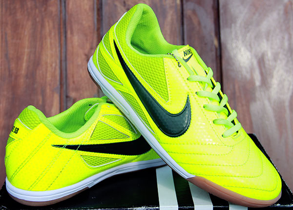 76 Gambar Sepatu Futsal Nike Terbaru 2015 Kekinian 76 Gambar Sepatu Futsal Nike Terbaru 2015 Kekinian
