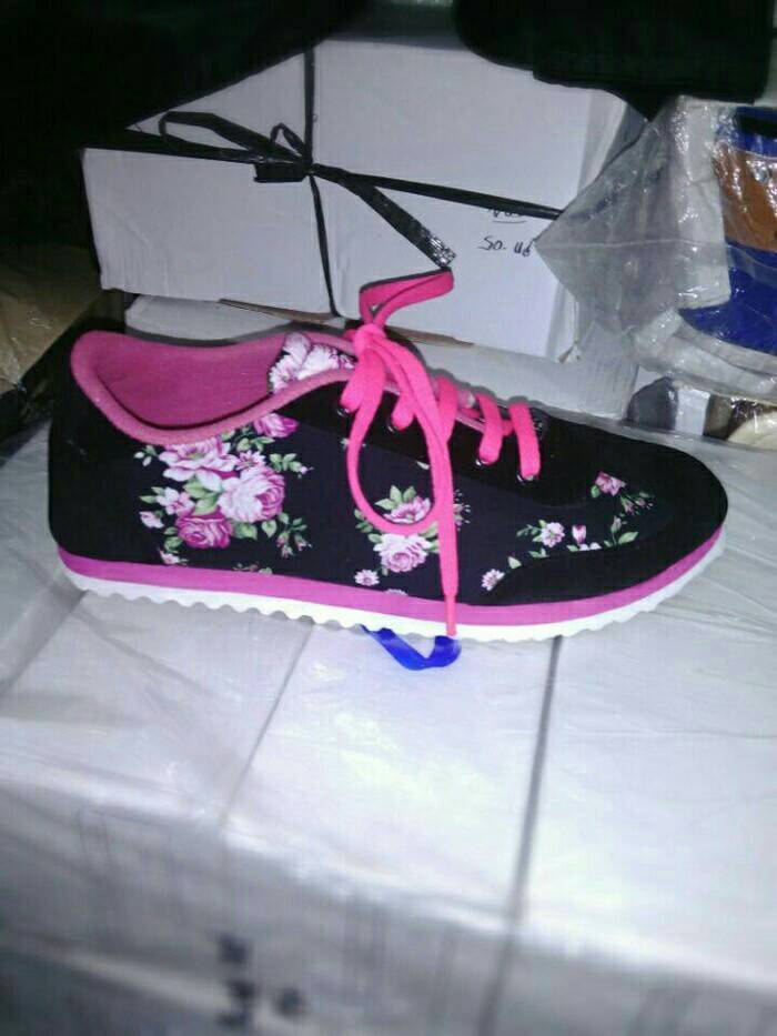Nike Airmax Flower Sporty - Jual Sepatu Kets Flower Murah Sport Cewe Sporty Nike Air nike airmax flower sporty jual sepatu kets flower murah sport cewe sporty nike air