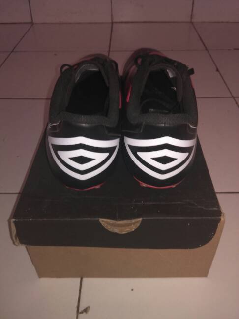 jual sepatu bekas sepatu second sepatu bola umbro geo jual sepatu bekas sepatu second sepatu bola umbro geo