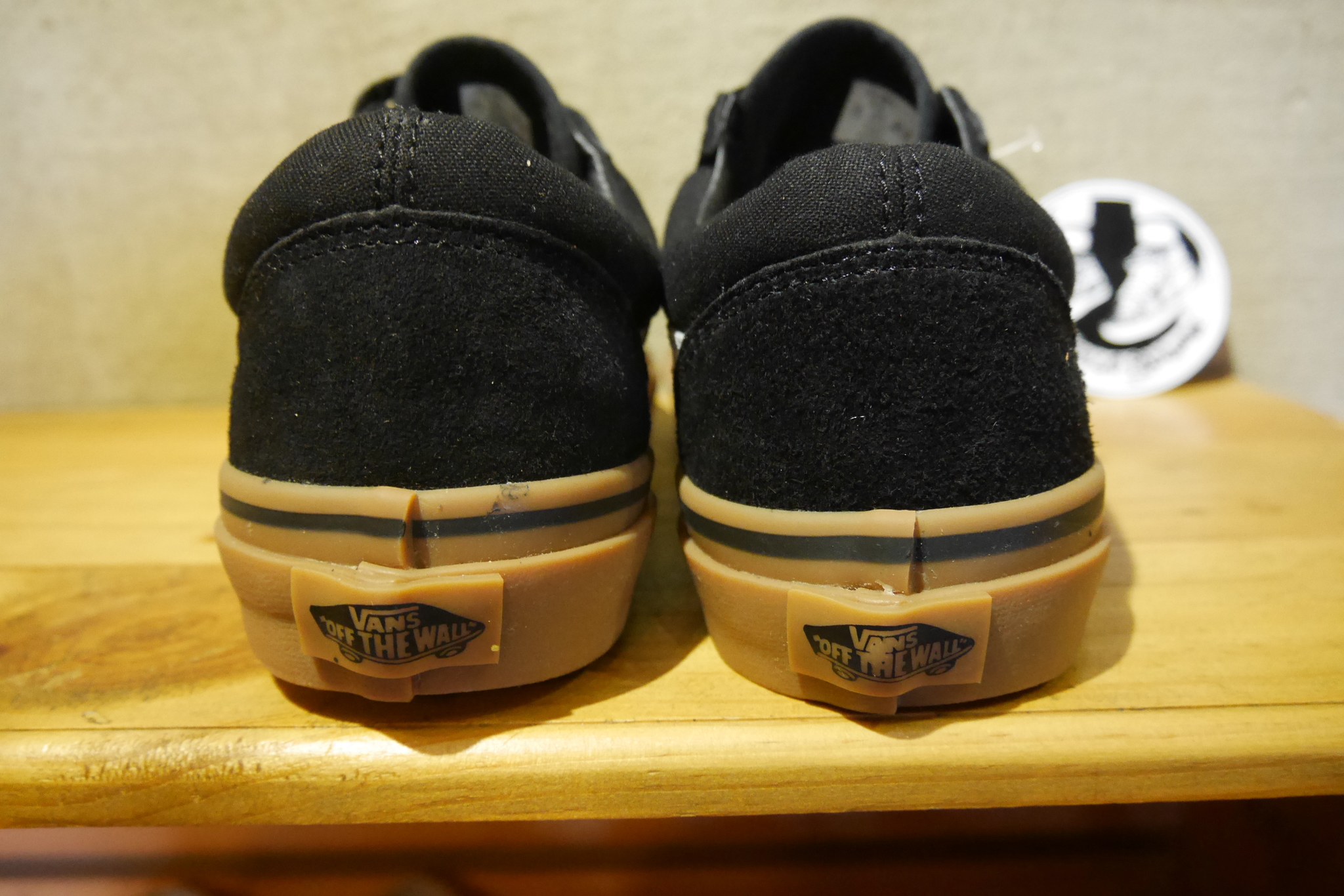 sepatu vans old skool black gum sepatu vans old skool black gum