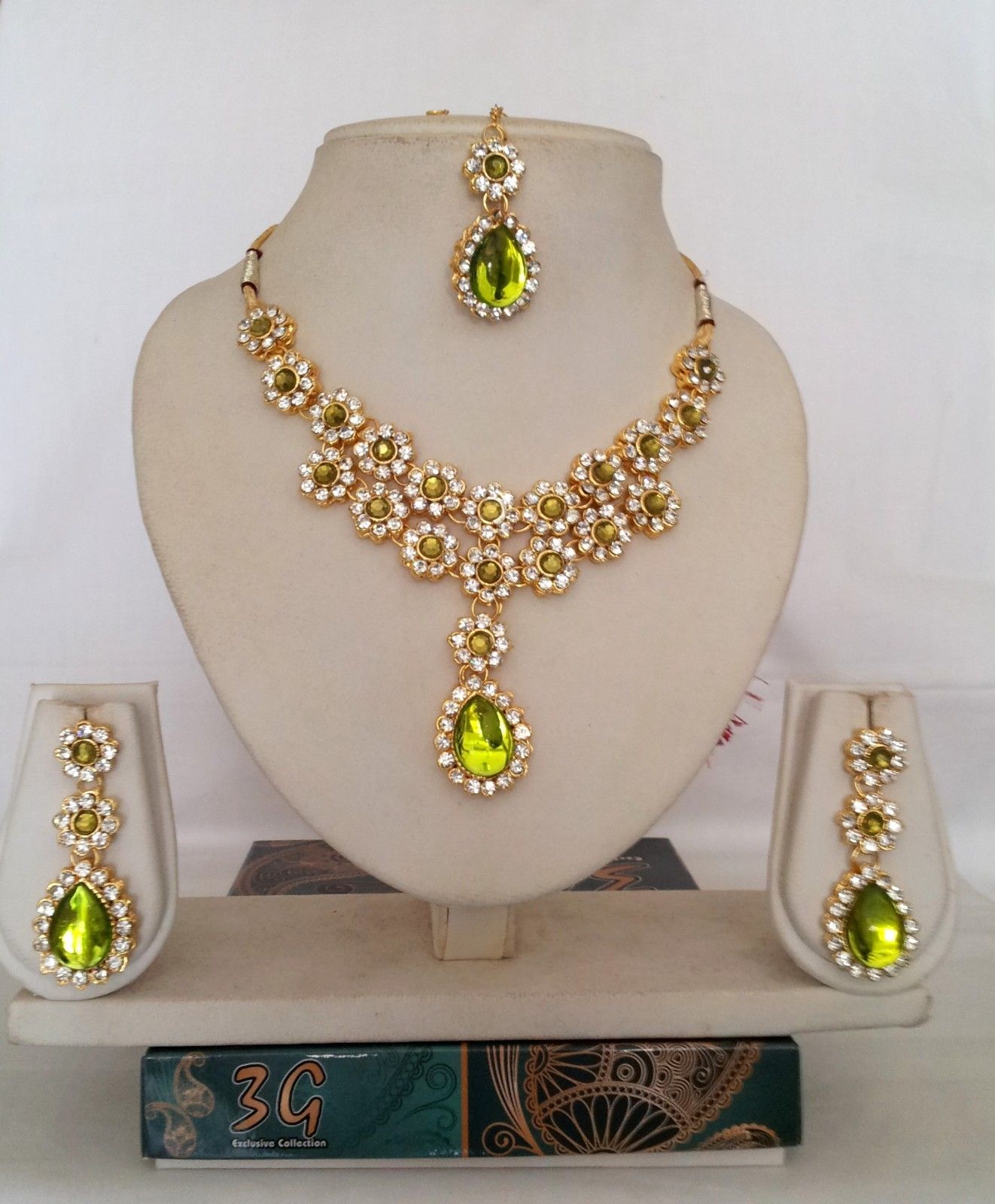 jual kalung india swarovski set original import mikhayla collection jual kalung india swarovski set original import mikhayla collection