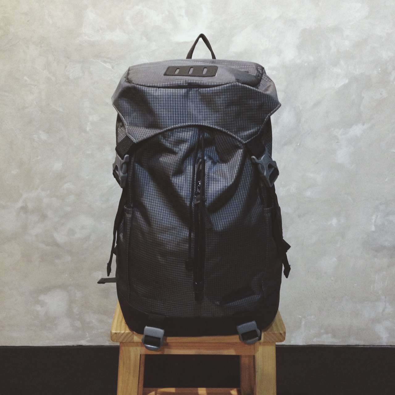 jual tas ransel gunung ggoodstuff joko square grey limited edition yas your awesome stuffs jual tas ransel gunung ggoodstuff joko square grey limited edition yas your awesome stuffs
