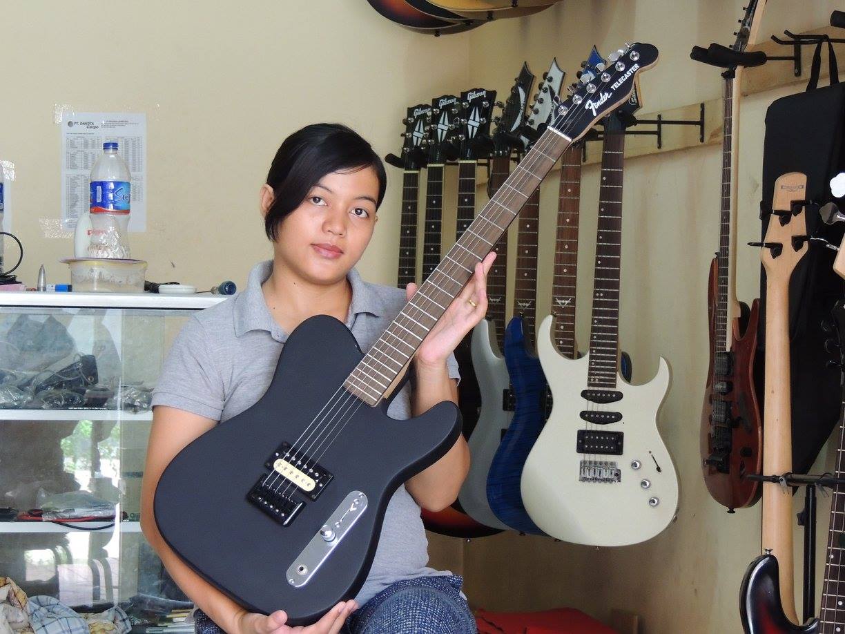 jual gitar fender telecaster 800 000 hitam jual gitar fender telecaster 800 000 hitam