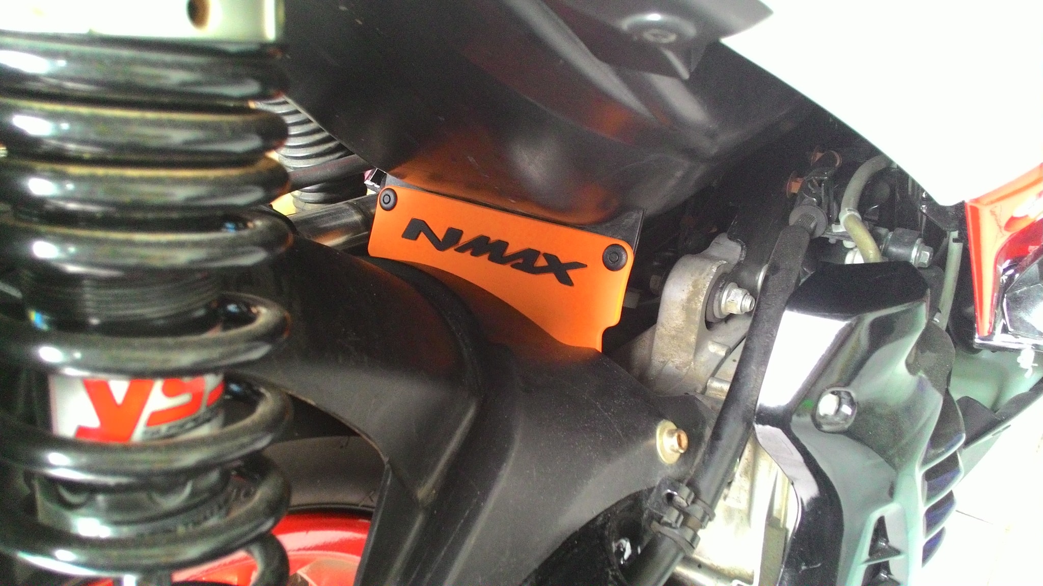 Jual MudFlap Nmax Putih Engine Cover Aksesoris Mudguard Yamaha