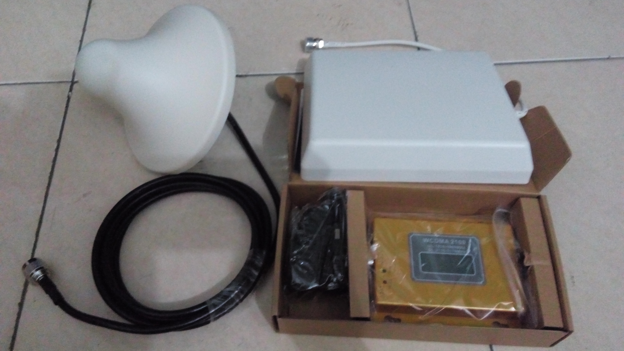 Jual Antenna penguat sinyal handphone murah alat penguat sinyal hp Jual Antenna penguat sinyal handphone murah alat penguat sinyal hp indoor Pusat Telekomunikasi