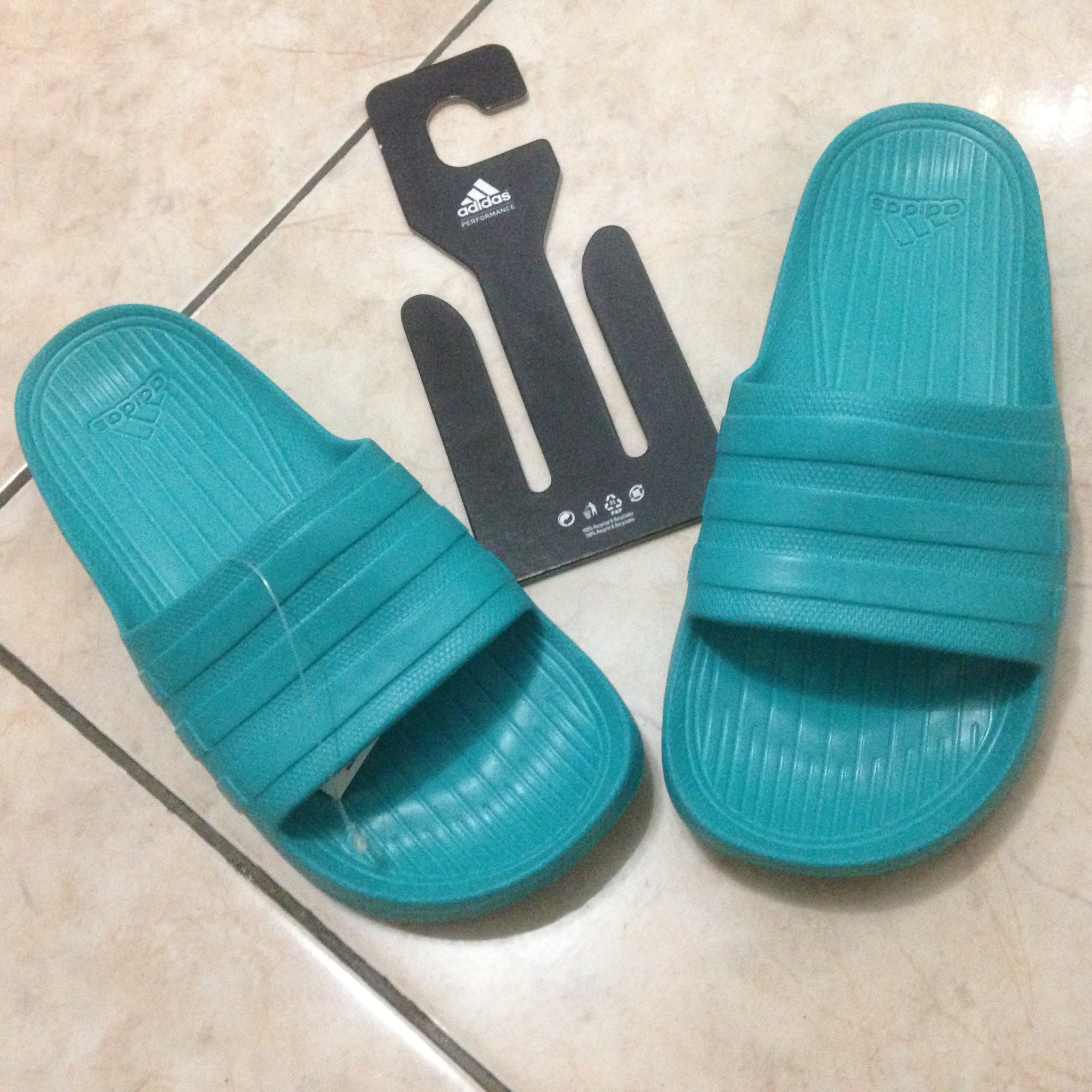 jual adidas sendal pria wanita duramo messi duramossage jual adidas sendal pria wanita duramo messi duramossage