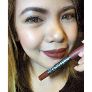 jual menow kissproof no 11 matte lipstick me now jual menow kissproof no 11 matte lipstick me now