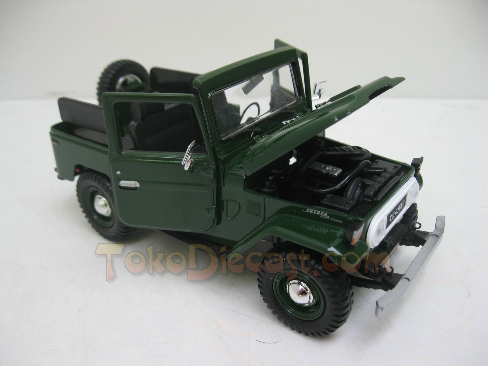 jual toyota land cruiser fj40 hijau tlc diecast mobil 1 24 motormax pojok diecast jual toyota land cruiser fj40 hijau tlc diecast mobil 1 24 motormax pojok diecast