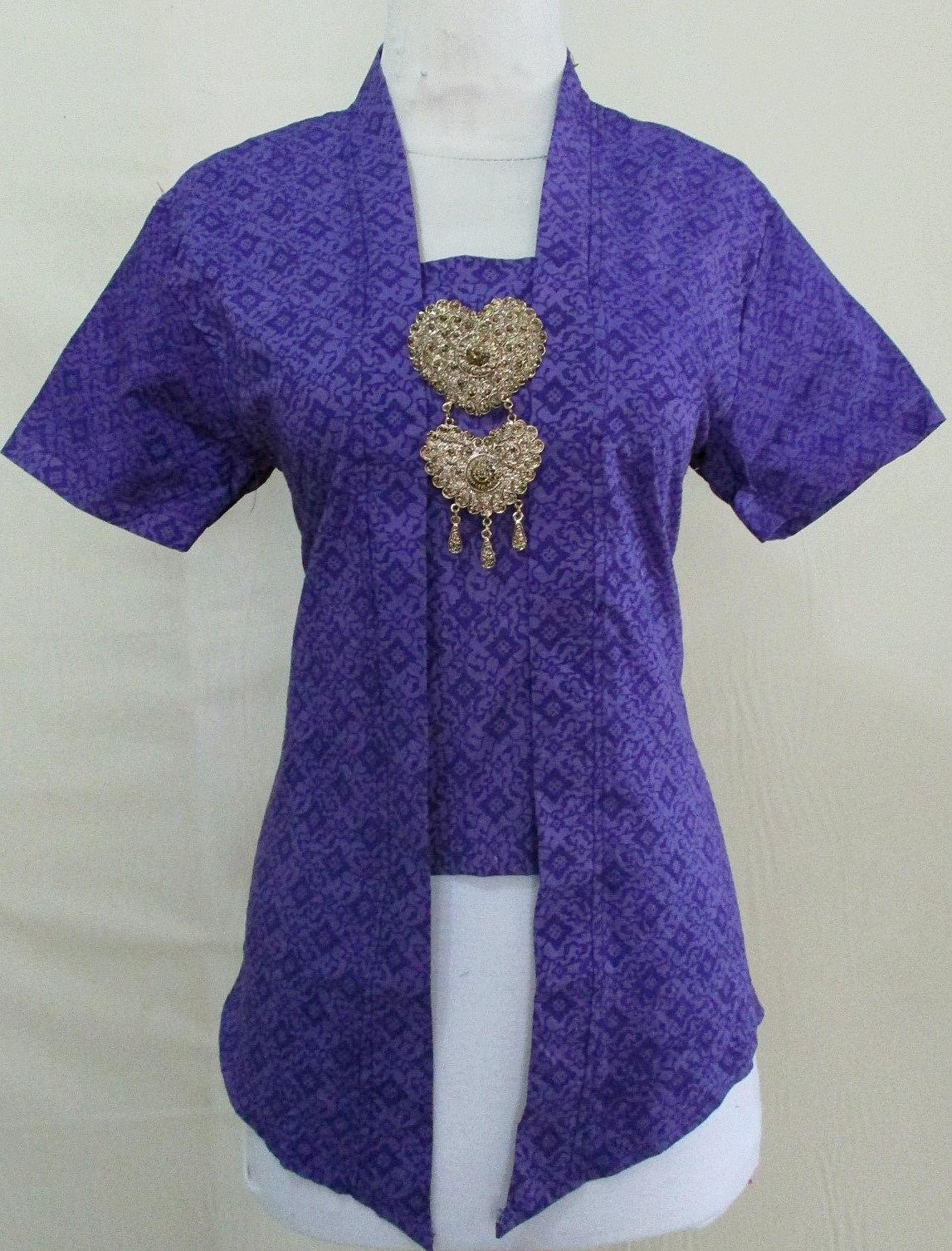 jual blus blouse kebaya kutubaru embos kerja pesta lengan pendek airy batik jual blus blouse kebaya kutubaru embos kerja pesta lengan pendek airy batik