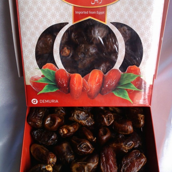 Jual Kurma Mesir 500 gram - Kurma Royal Dates Premium - Addin Olshop | Tokopedia