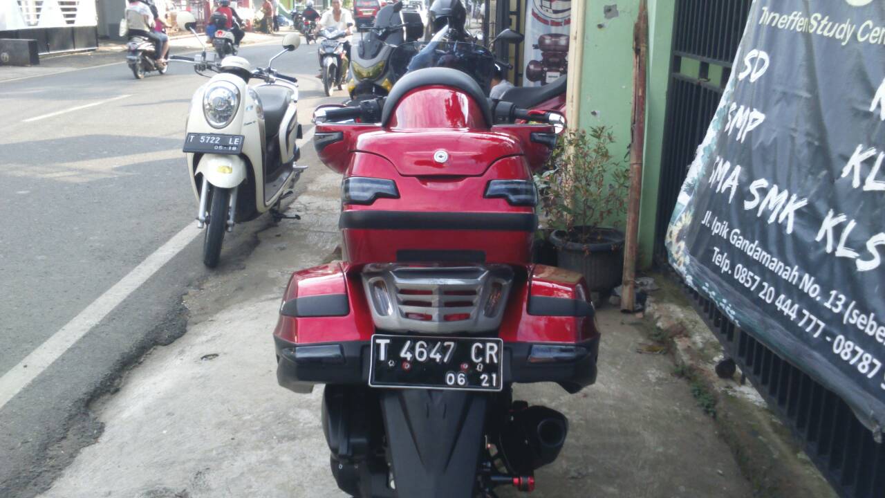 Jual Top Box Custom Nmax Model Goldwing Istana Box Motor Tokopedia