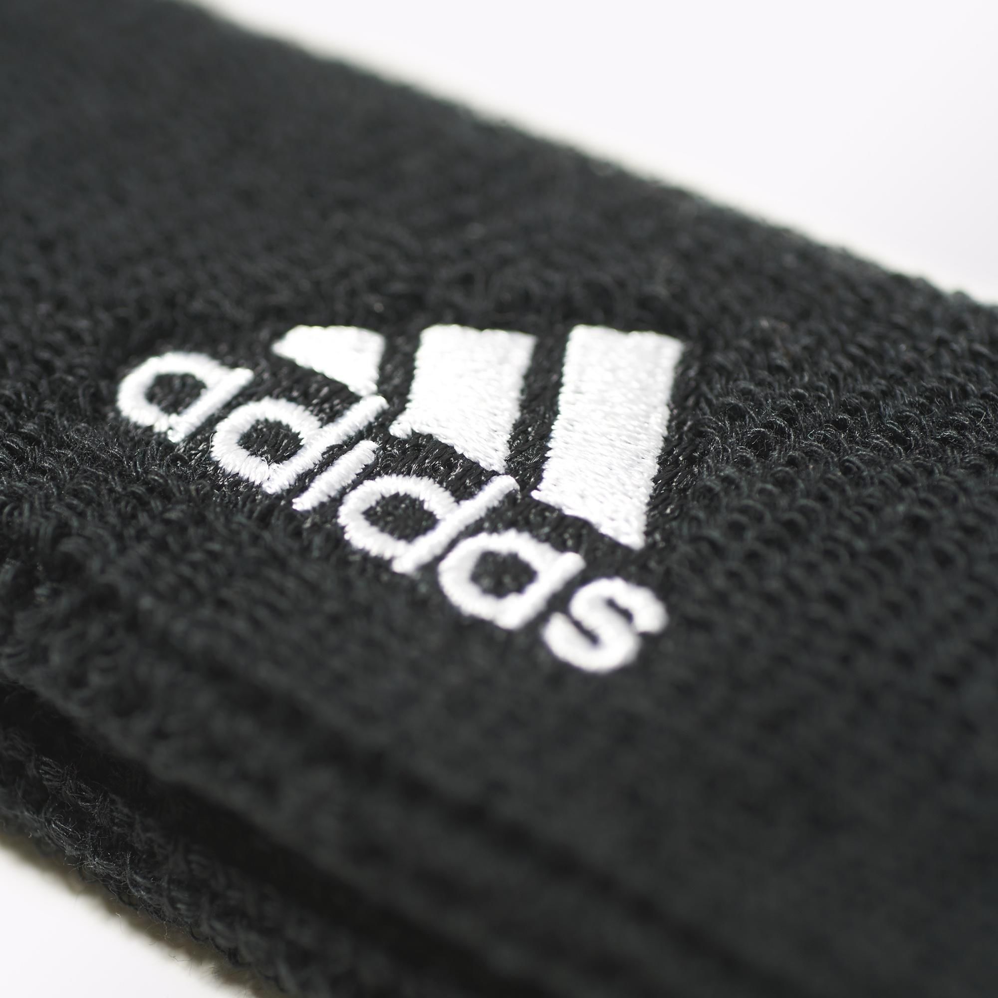 terjual sepatu dan baju tenis pria wanita adidas all terjual sepatu dan baju tenis pria wanita adidas all