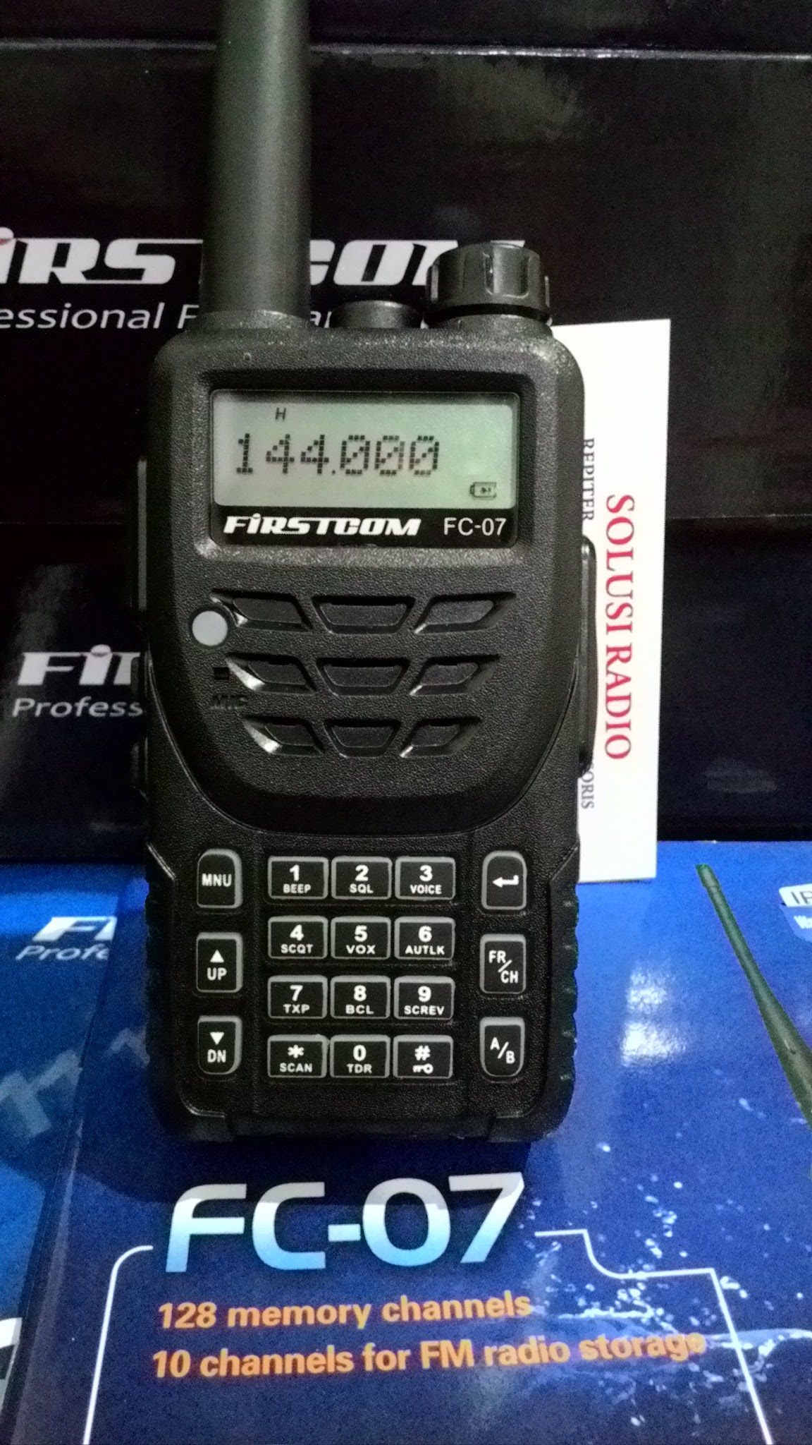 jual ht firstcom fc 07 vhf 5 w fm radio waterproof li ion jual ht firstcom fc 07 vhf 5 w fm radio waterproof li ion