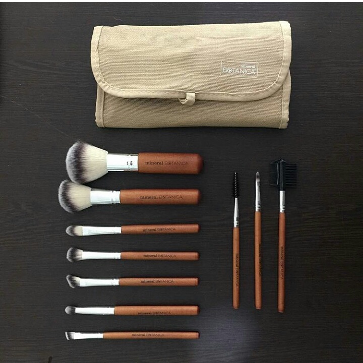 Kuas Make Up 1 Paket jual mineral botanica brush set kuas make up paket makeup Kuas Make Up 1 Paket jual mineral botanica brush set kuas make up paket makeup