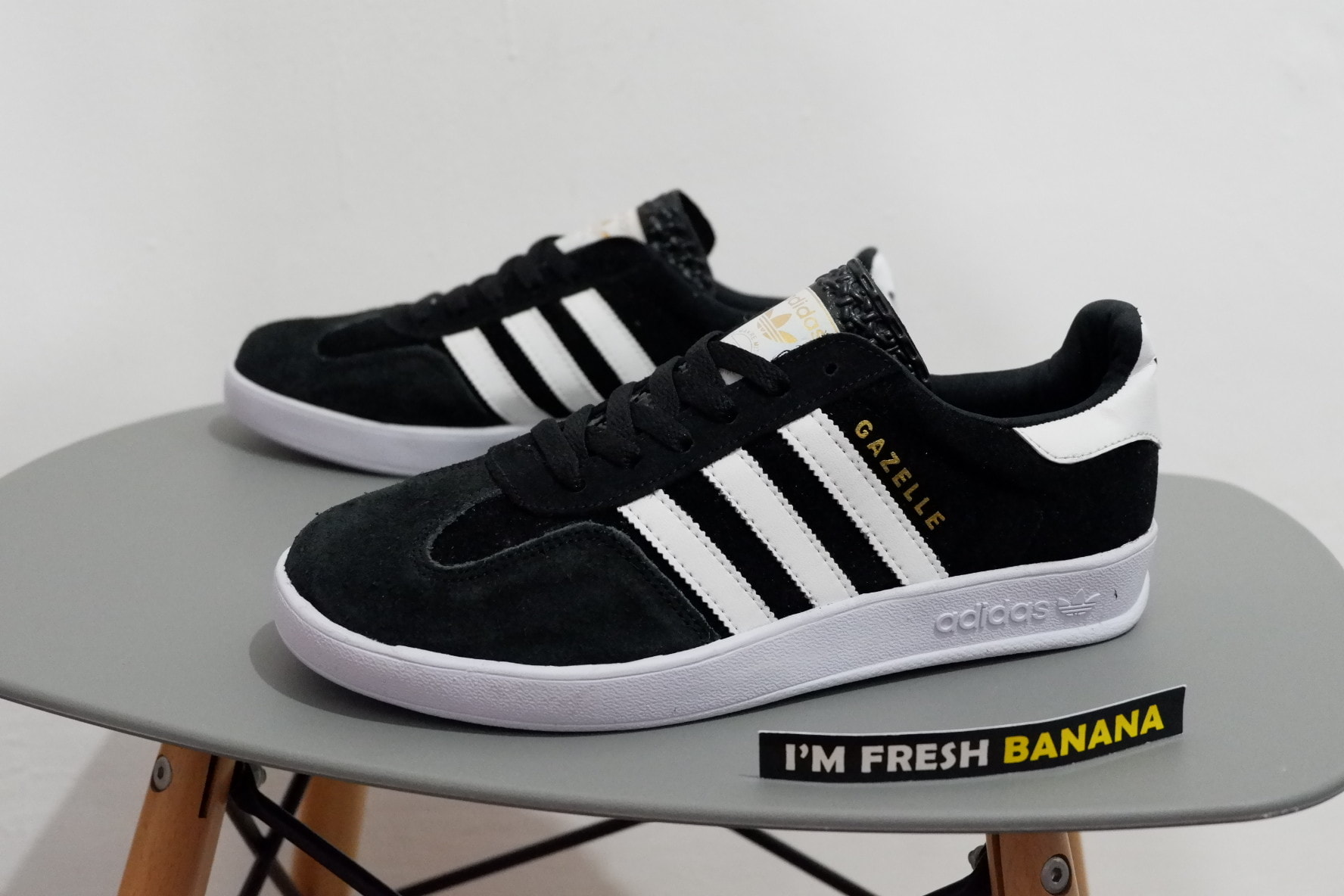 Jual Sepatu Adidas Gazelle OG Classic 2 Indoor Black White Hitam Jual Sepatu Adidas Gazelle OG Classic 2 Indoor Black White Hitam Fresh Banana