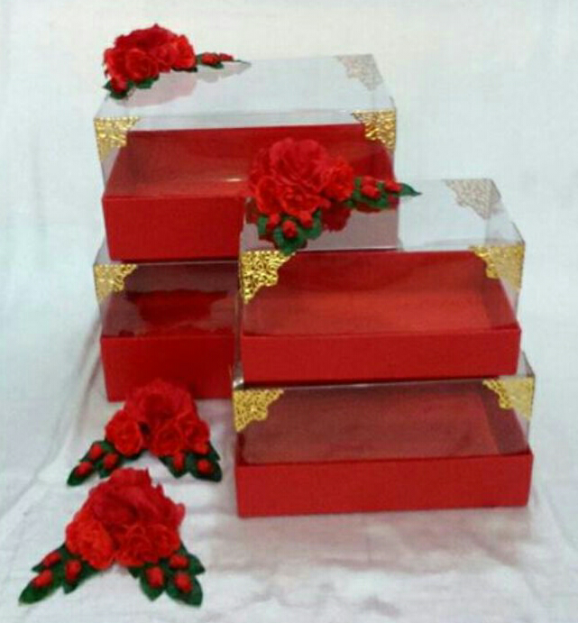 Kotak Hantaran Seserahan Set Isi Pcs Maroon Kotak Hantaran Seserahan Set Isi Pcs Maroon