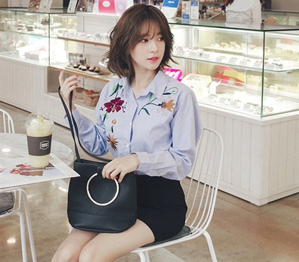 jual baju atasan kerja kemeja biru garis bordir blouse wanita korea import amelie butik jual baju atasan kerja kemeja biru garis bordir blouse wanita korea import amelie butik