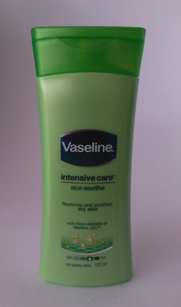 Vaseline Lotion Intensive Care untuk Perawatan Kulit Kering